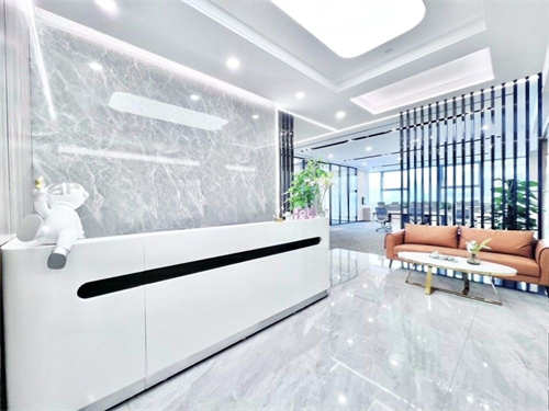 世茂大厦 239㎡办公室 6元/平米/天